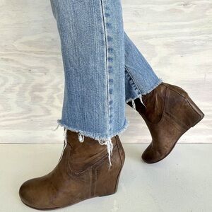 Frye Carson Wedge Bootie Women’s size 9